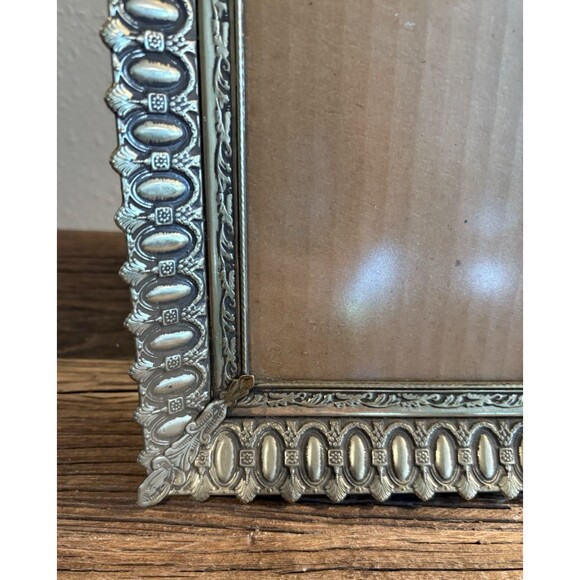 Vintage Ornate Picture Frame Holds 8X10 Inches Velvet Backing - Picture 4 of 14